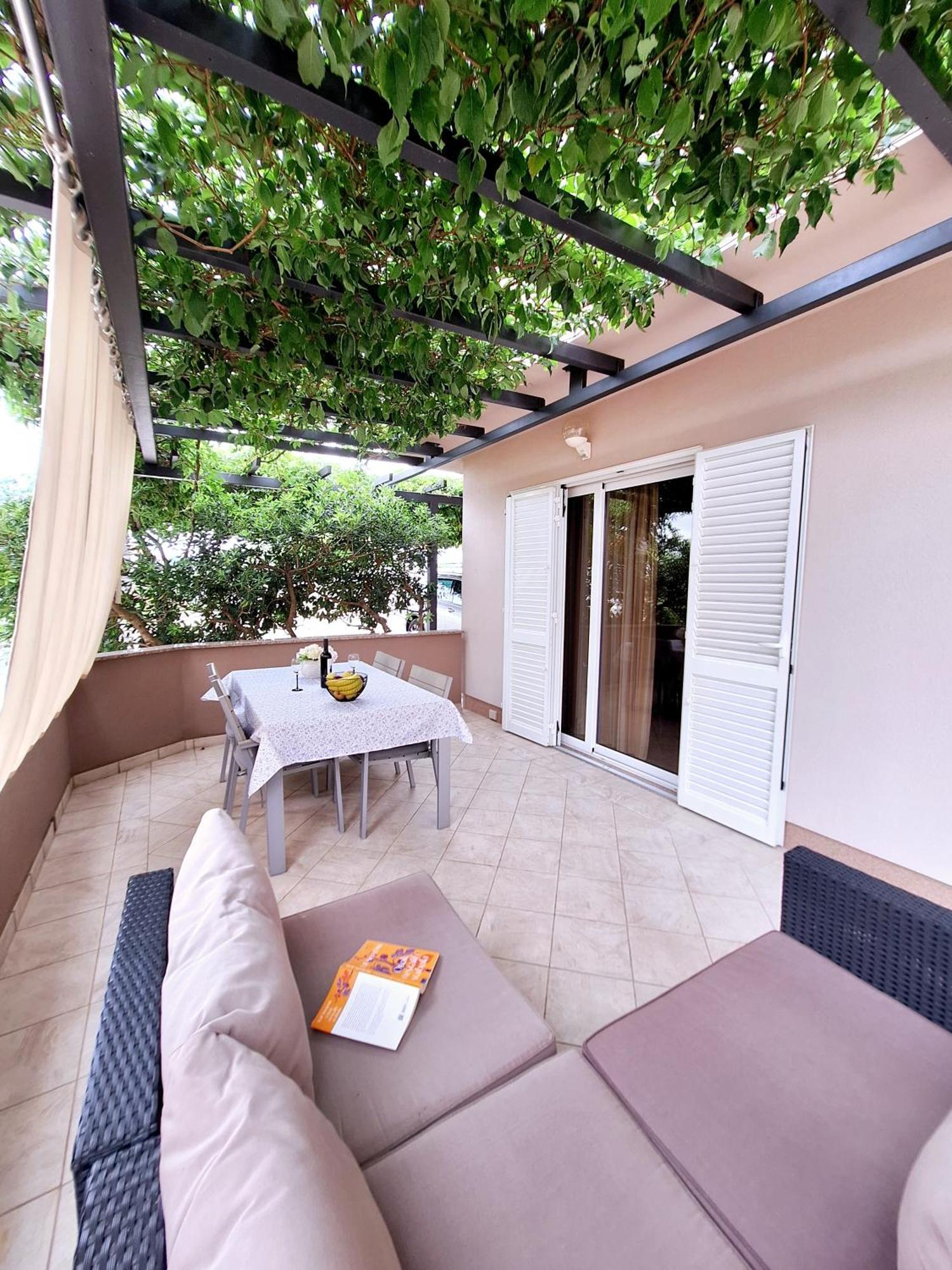 The Golden Island Apartments Krk Town Bagian luar foto