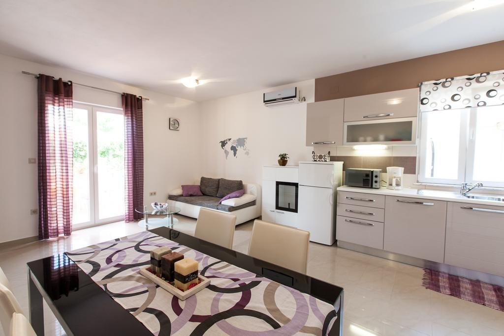 The Golden Island Apartments Krk Town Bagian luar foto