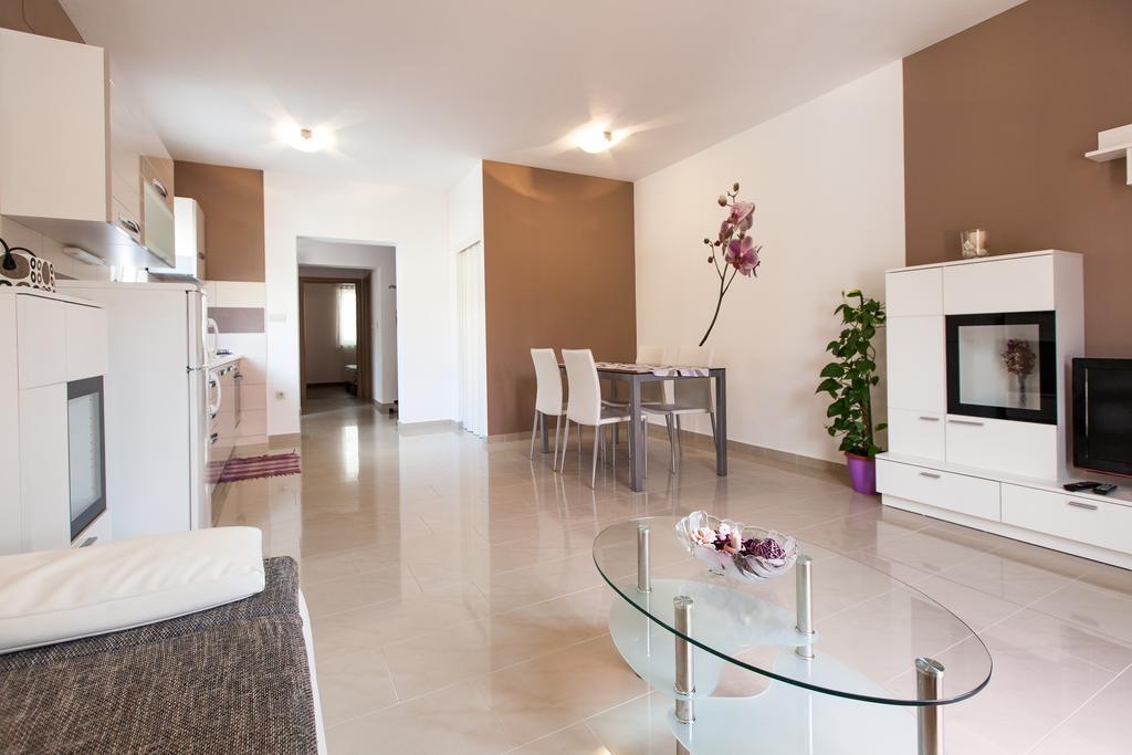 The Golden Island Apartments Krk Town Bagian luar foto